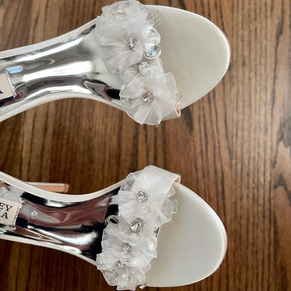 Cardi Embellished Platform Stiletto 6 - Picture 7 of 9